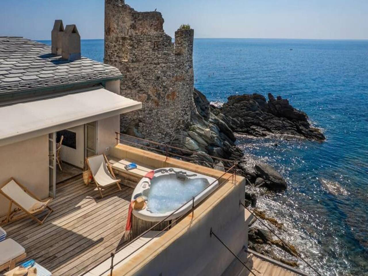 Appartement entier, Cottage à Erbalunga avec Vue sur Mer in Erbalunga, Brando