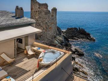 Gîte pour 8 personnes, avec jacuzzi et balcon, adapté aux familles à Brando