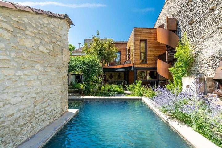 Chambre d’hôte pour 2 personnes, avec Terrasse et Jardin ainsi que Piscine et Vue à Saint-Rémy-de-Provence