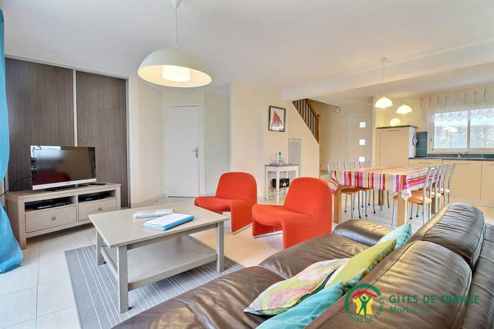 Gîte pour 5 personnes, avec jardin et terrasse à Plouhinec (Morbihan) - 4