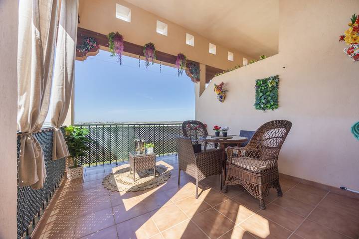 Entire apartment, Penthouse with Terrace & Private Parking, Pool, Doñana Views in Sanlúcar de Barrameda, Costa de la Luz