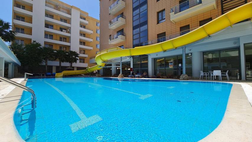 Appartamento per 3 persone, con balcone e piscina in Valona