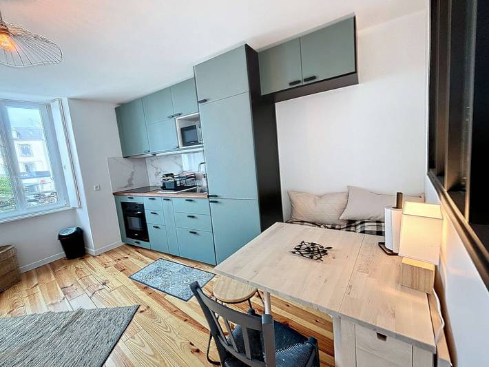 Ganze Wohnung, Neu renovierte 2-Zimmer-Wohnung in Granville, Nähe Zentrum und Bahnhof in Granville, Côte de la Déroute