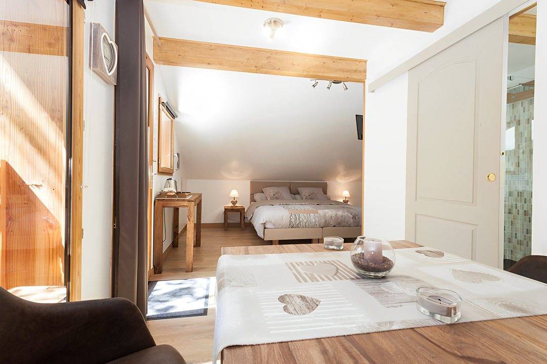 Les Cabanes de Fontfroide - Chambre 4 saisons in Saint-Antoine-l'Abbaye, Isère