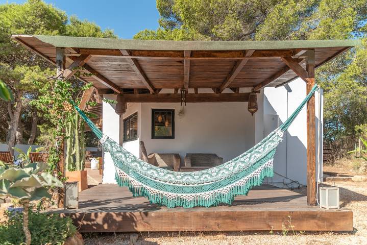 Ferienhaus 'Can Jondalet' mit Bergblick, Wlan und Klimaanlage in Cala Jondal, Sant Josep de sa Talaia