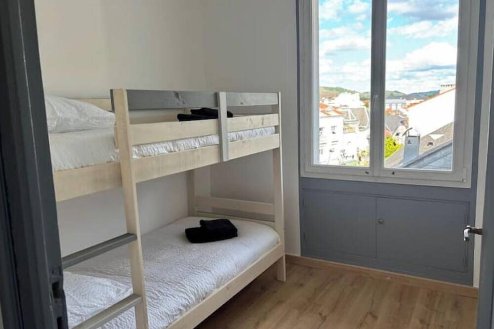 Appartement entier, Appartement spacieux de 100m2 6 personnes Lourdes in Lourdes, Hautes-Pyrénées