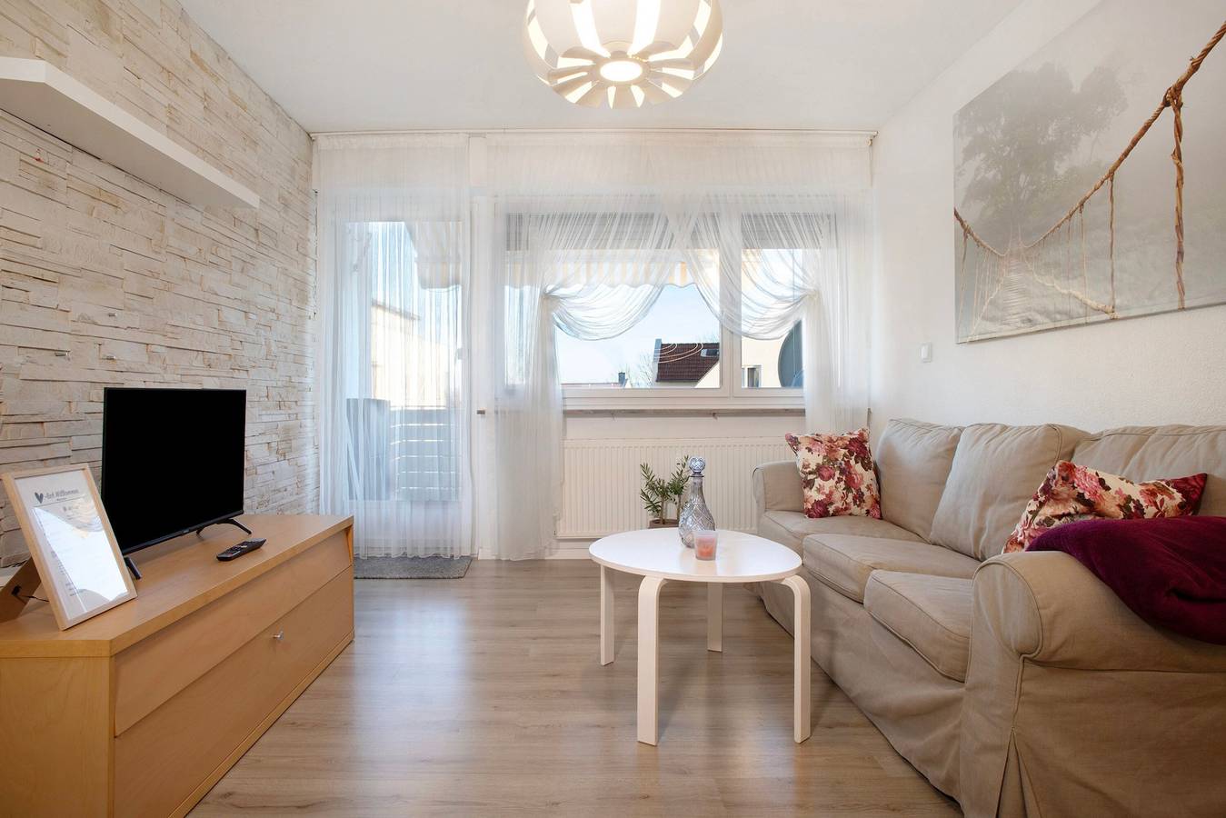 Ganze Wohnung, Ferienwohnung 'Rd-ferienwohnung' mit Bergblick, Balkon und Wlan in Friedrichshafen, Region Bodensee-Oberschwaben