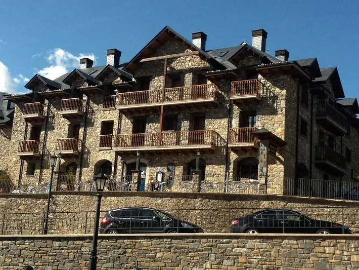 Apartamento de vacaciones para 6 personas, con vistas al lago además de jardín y vistas - 1
