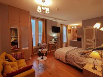 Gîte pour 3 personnes, avec terrasse et vue à Sèvres