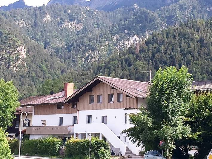 Ferienwohnung für 2 Personen, mit Balkon und Garten sowie Sauna in Bayerisch Gmain