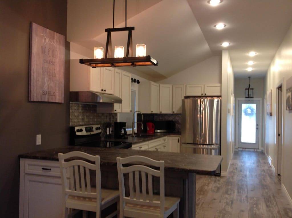 Ferienhäuser Auf Südlichem Küste Des Kristallstrands. 5 Minuten zu Fuß zum Strand in Fort Erie, Niagara Fälle