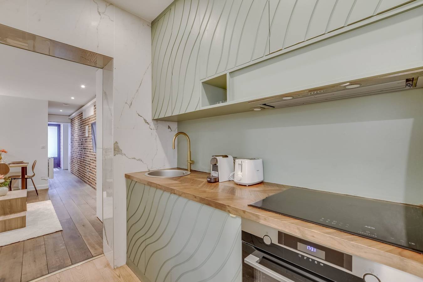 Ganze Wohnung, Atelier Parisien - 4P - Montparnasse Station in 14e Arrondissement, Paris