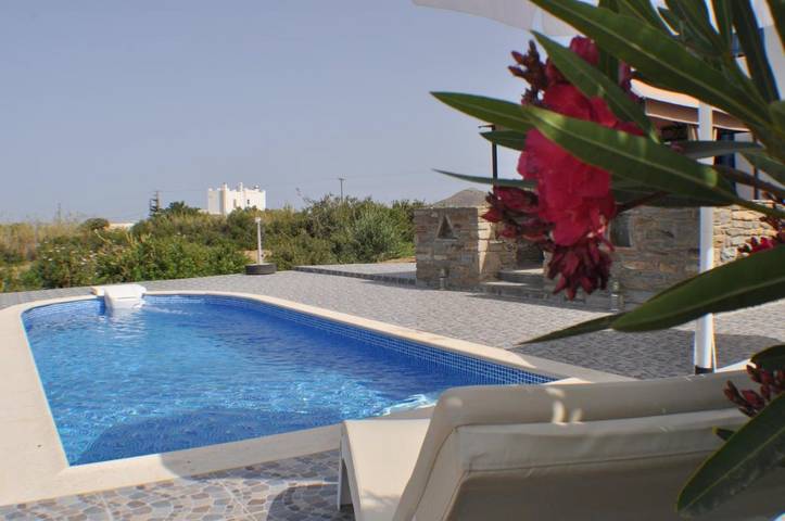 Location de vacances pour 5 personnes, avec piscine ainsi que jardin et vue dans Agia Anna - 3