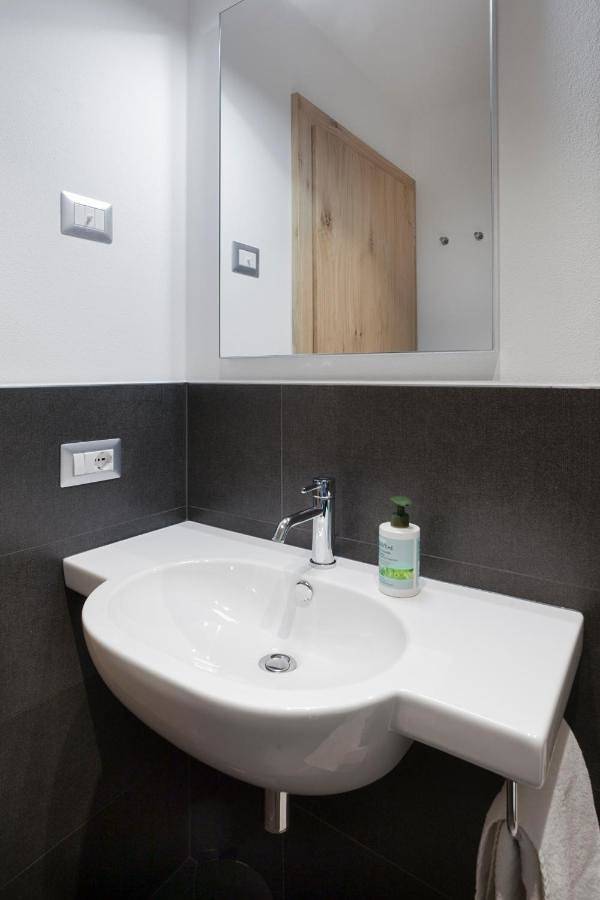 Gîte pour 10 personnes, avec jardin, animaux acceptés à Molveno - 3