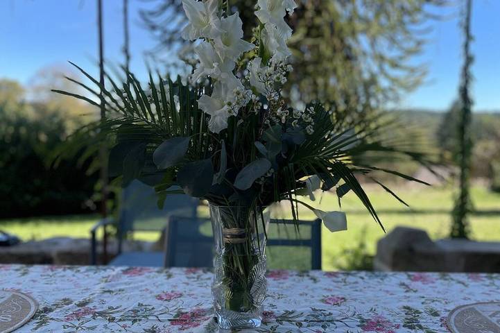 Location de vacances pour 6 personnes, avec jacuzzi à La Roche-Canillac