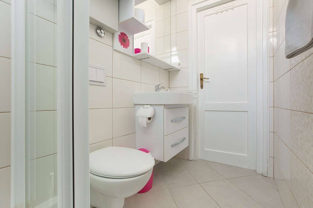 Geheel appartement, One bedroom apartment with terrace and park view in Zagreb, Zagreb en omgeving