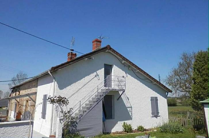 Maison d’hôte pour 4 personnes, avec terrasse ainsi que jardin et piscine à Paray-le-Monial - 2