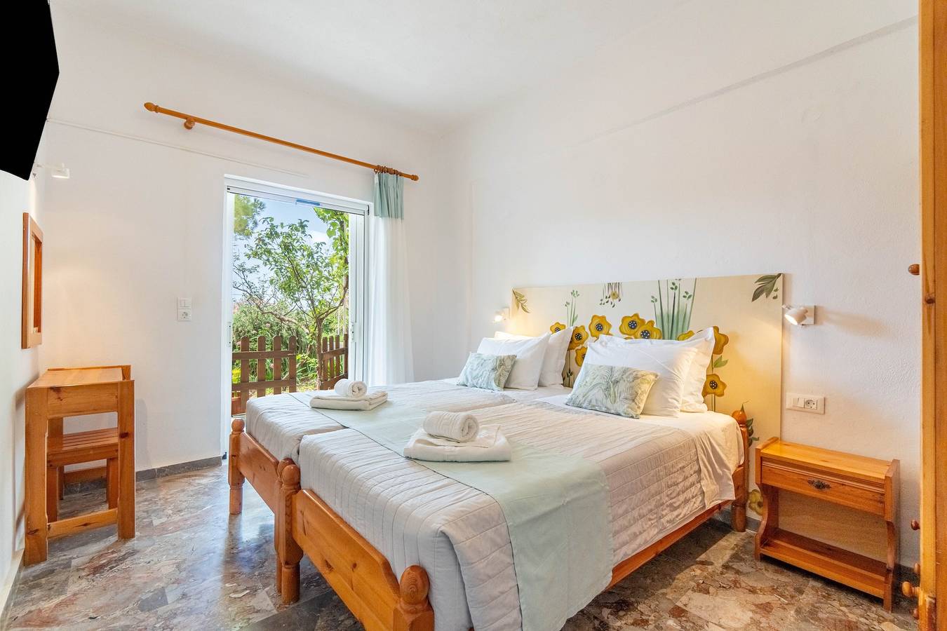 Ganze Wohnung, Ferienwohnung '2' mit Meerblick, Wlan und Klimaanlage in Agios Georgios, Korfu