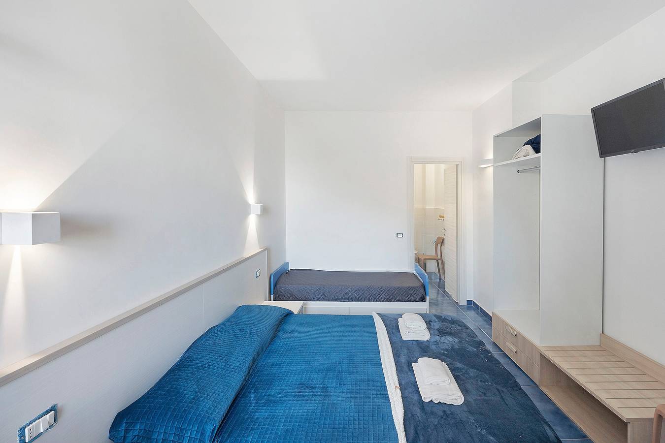 Camera Cielo con Balcone Privato, Vista Mare, Wi-Fi e Aria Condizionata in Pianillo, San Lazzaro