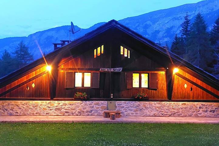 Casa vacanza per 9 persone, con animali domestici in Dimaro