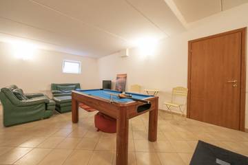 Villa for 9 Guests in Comune di San Siro, Lake Como, Picture 4