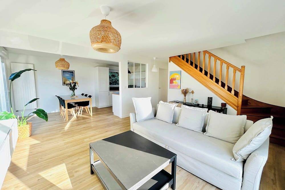 Gîte au Jardin Bleu pour 6 personnes avec piscine in Taulé, Ceinture Dorée
