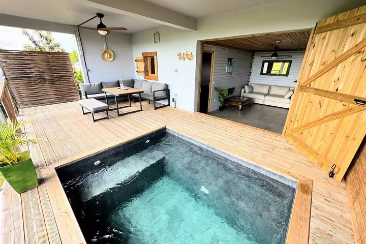 Mobil home pour 4 personnes, avec jardin ainsi que vue et piscine dans Marie-Galante - 2