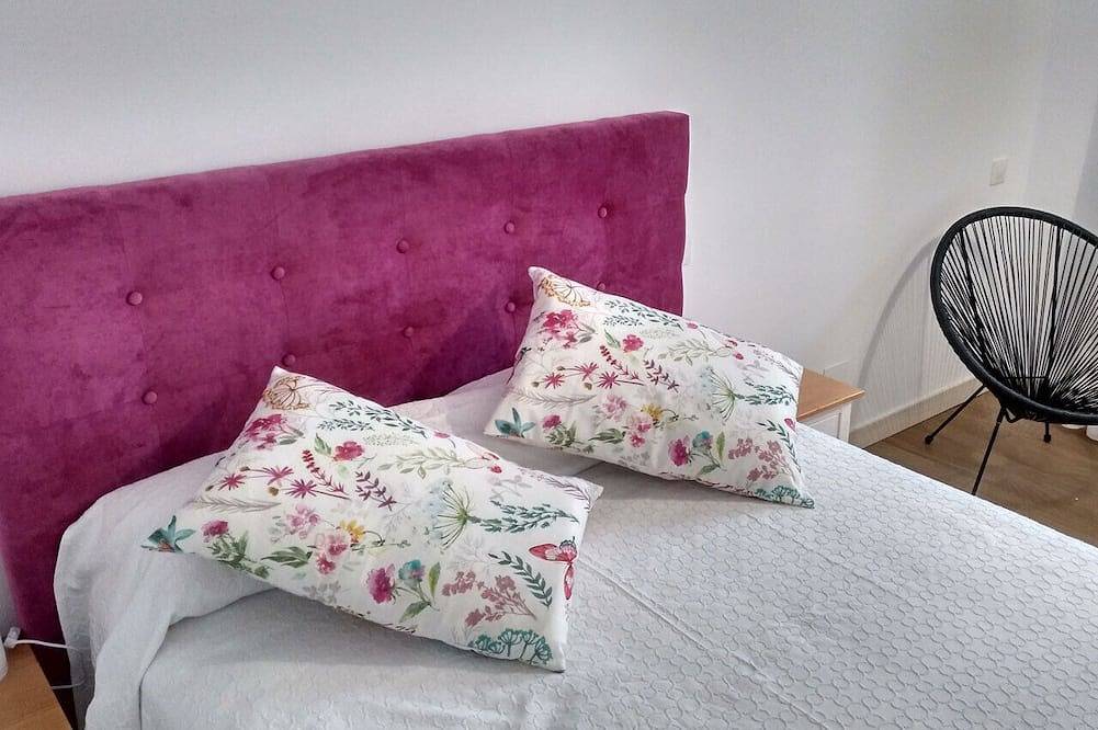 Entire apartment, Pico Negro- apartment with two bedrooms, living room, kitchen and bathroom in Ampuero, Cantabrian Coast