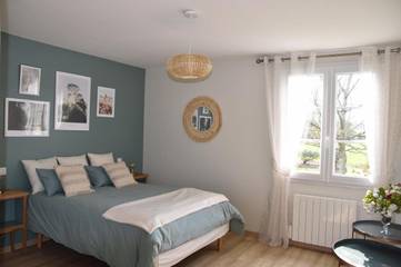 Maison d’hôte pour 2 personnes, avec vue ainsi que jardin et terrasse dans Champguyon