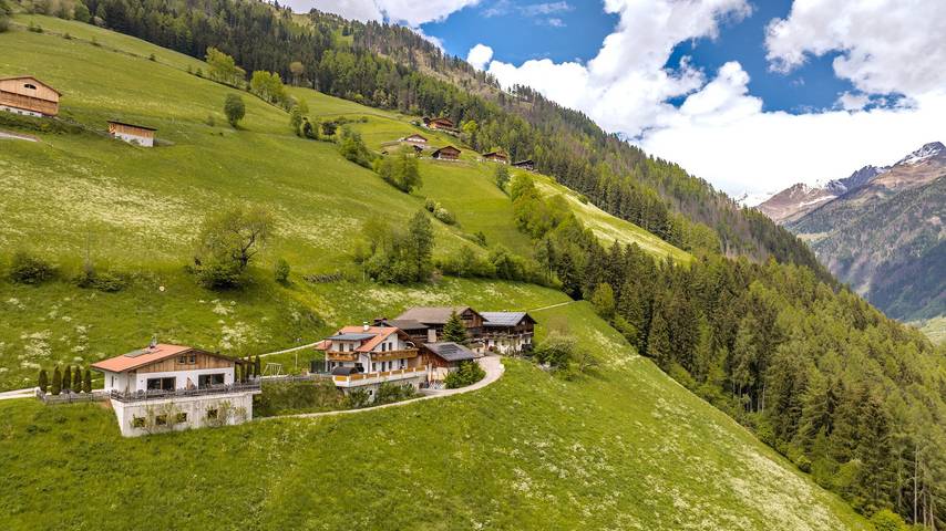 Appartement entier, Appartement 'Tratterhof Apt Astjoch' avec vue sur les montagnes, terrasse privée et Wi-Fi in Weitental, Vandoies