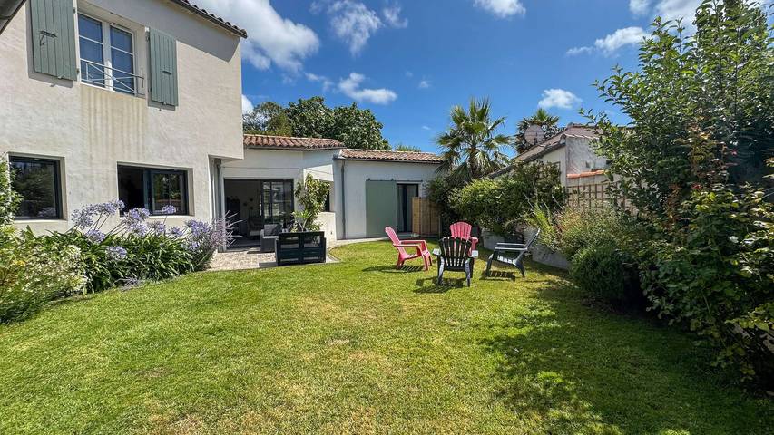 Gîte pour 6 personnes, avec jardin à Loix - 2
