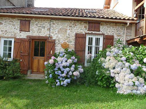 Gîte pour 8 personnes, avec jardin, animaux acceptés à Razecueillé