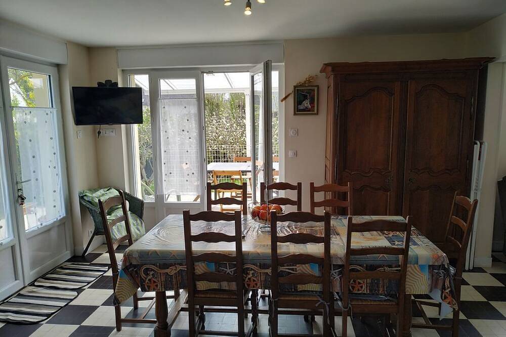 3 Bedroom Private vacation home in Ver-sur-Mer in Ver-sur-Mer, Côte de Nacre