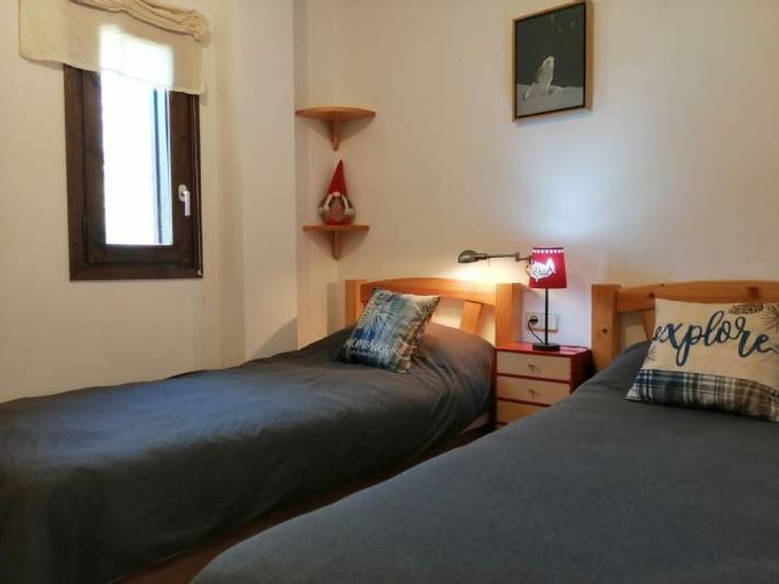 Gîte pour 6 personnes, avec jardin et piscine dans Vallee De Boi - 4