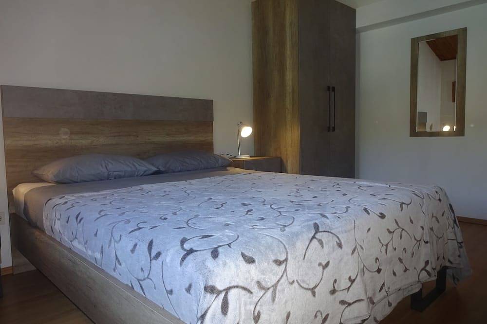 Ganze Wohnung, Zuljana - apartment with large terrace, sea view in Žuljana, Peljesac