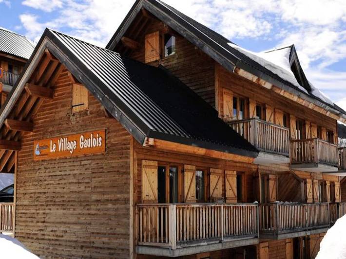 Chalet pour 8 personnes, avec terrasse ainsi que sauna et piscine, animaux acceptés à Saint-François-Longchamp - 3