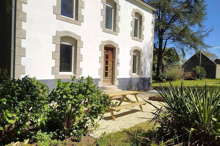 Location de vacances pour 5 personnes, avec Jardin à Scaër