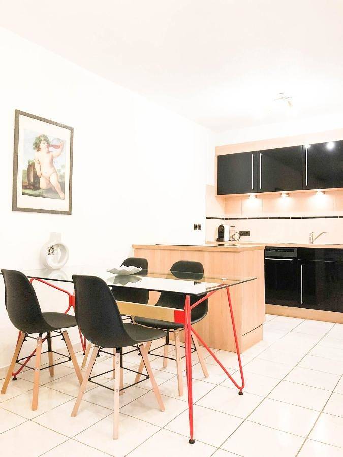 Gîte pour 4 personnes, avec balcon dans Gare De Nice Riquier