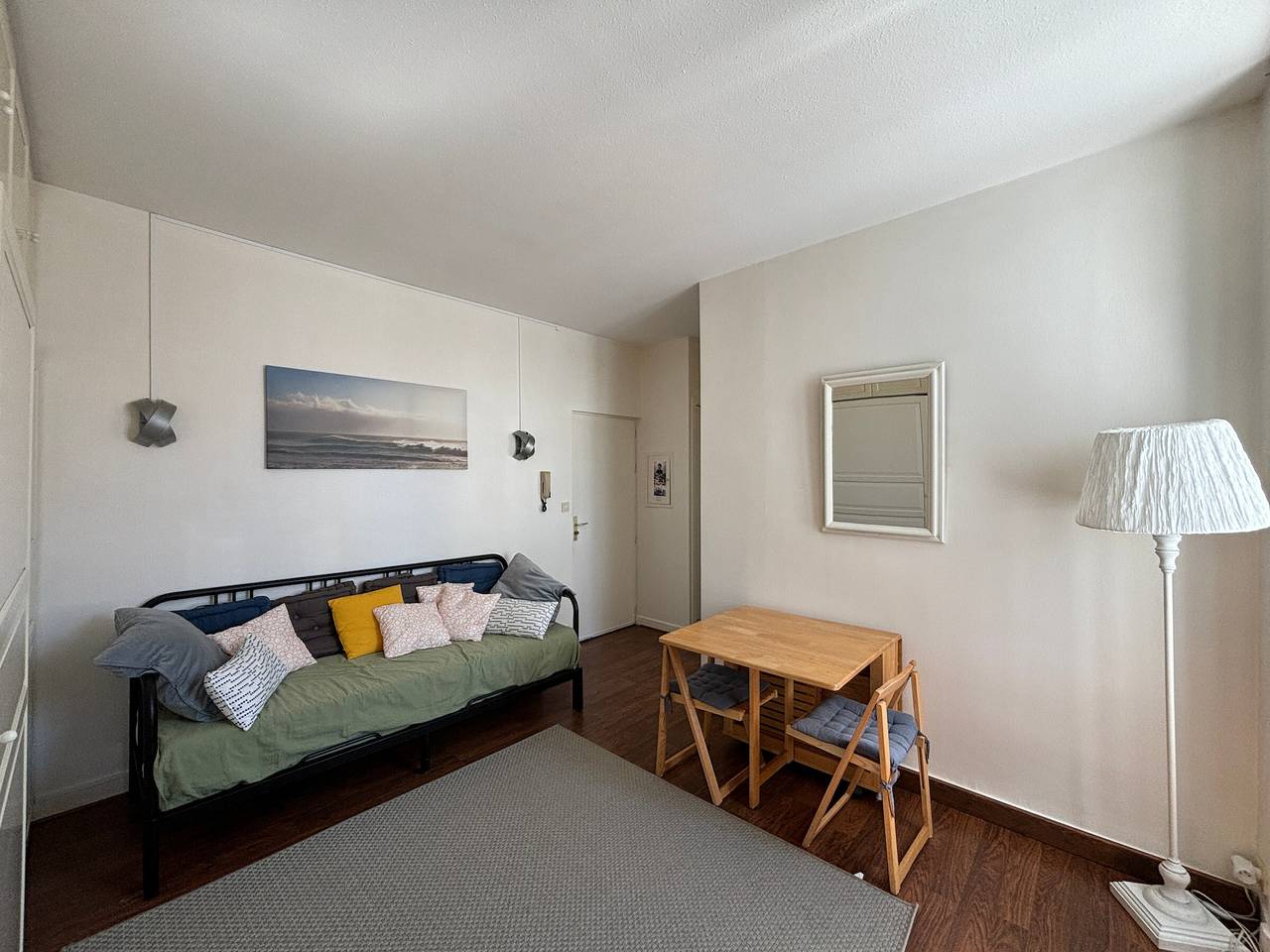 Entire apartment, Charming 2-Star Apartment for 4, Downtown and Close to Beach in Les Sables-d'Olonne, Vendée