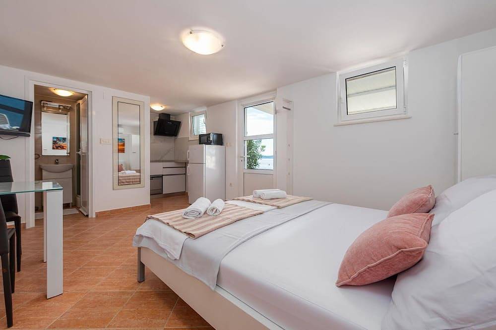 Ganze Wohnung, Amazing apartment in Bibinje with house sea view in Bibinje, Zadar