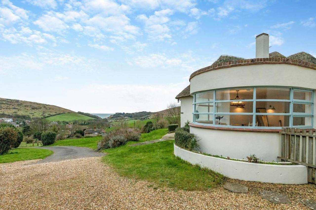 4 Bed in West Lulworth oc-b30393 in Lulworth Cove, Dorset