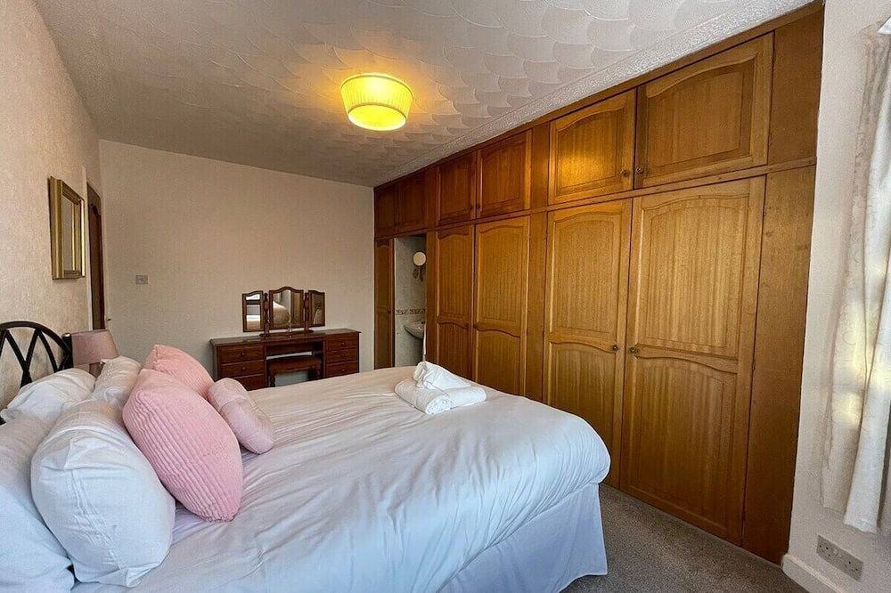 Ferienhaus-Eigenes Badezimmer-Familie-Gartenblick in Renfrewshire