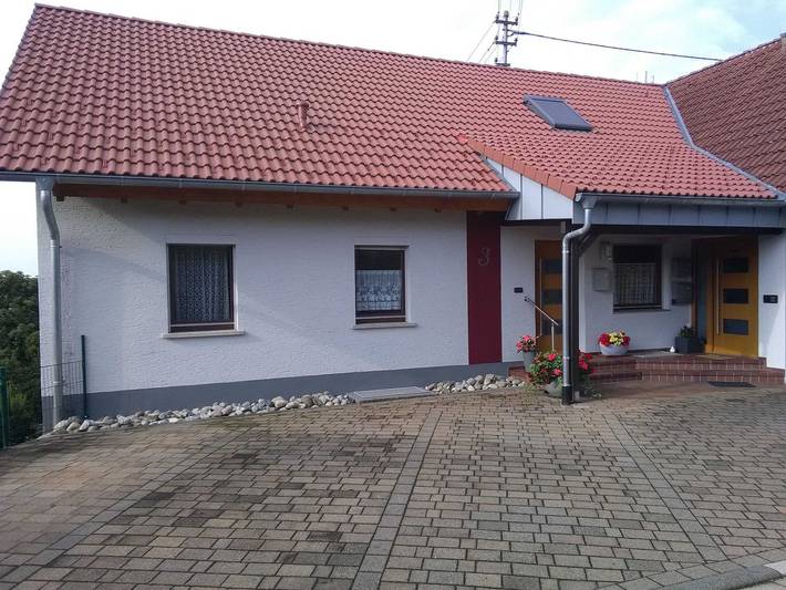 Ferienwohnung für 4 Personen, mit Balkon und Ausblick in Bermatingen - 2