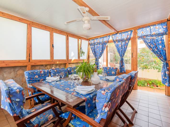 Casa vacanza per 8 persone, con Balcone e Terrazza nonché Giardino a Pineda de Mar