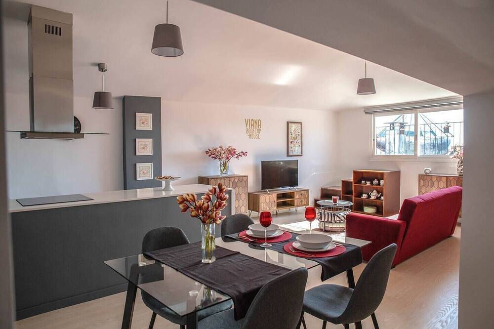 Viana Rooftop House - Historic Center River View !, foto 12