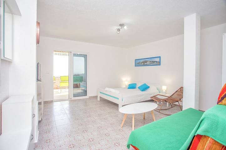 Bungalow für 4 Personen, mit Garten und Balkon in Montenegro - 2