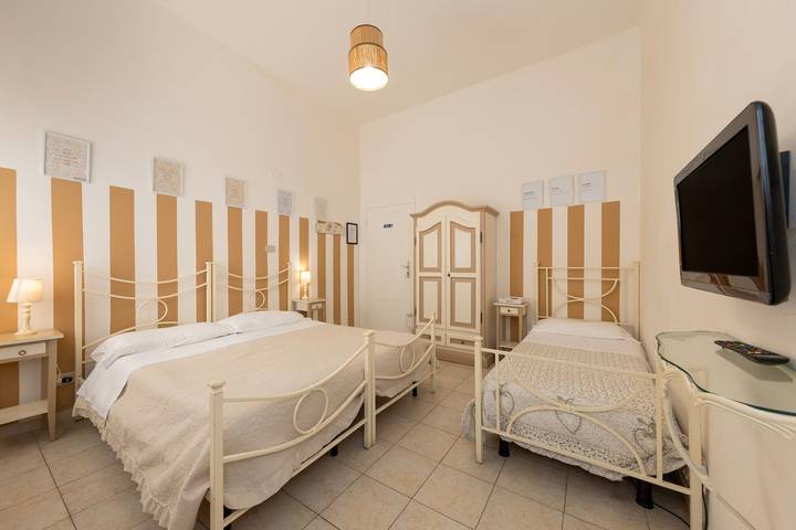 Ferienwohnung für 3 Personen, mit Garten in Livorno