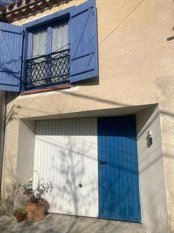 Gîte pour 3 personnes, avec vue et piscine à Montréal (Lanquedoc-Roussillon)