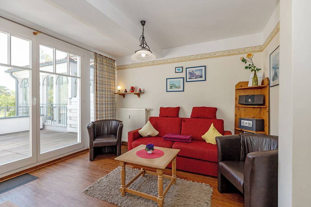 Ganze Wohnung, Ferienwohnung mit großem Balkon und Blick bis zum Meer in direkter Strandlage! in Kühlungsborn Weststrand, Kühlungsborn