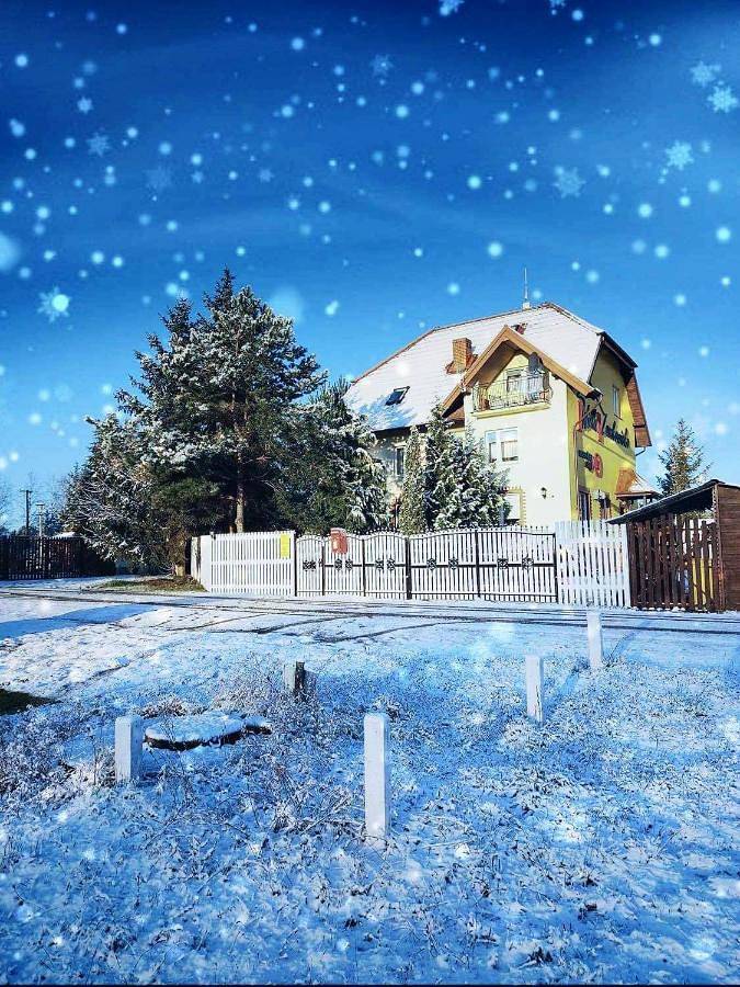Bed & breakfast dla 3 osób, z jacuzzi i ogród w Stężyca